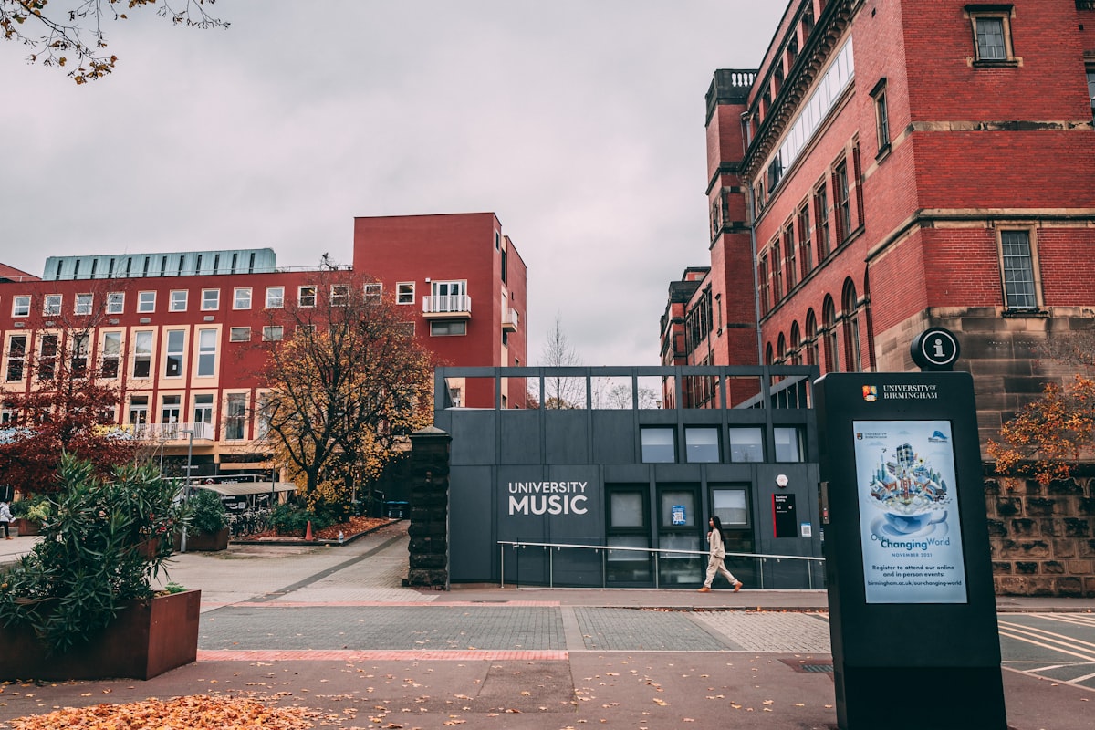 Face Recognition Attendance for Indian Hospitals: A 2026 Buyer's Guide